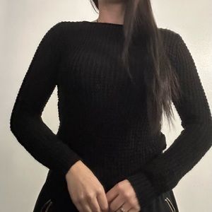 Sweater / Criss-Cross Back